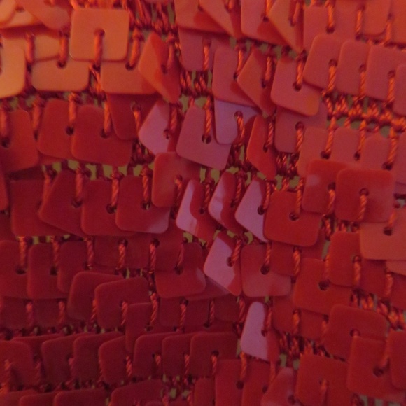 I.S.C. SPORT RED SEQUIN SLEEVELESS TOP SIZE L * - Picture 7 of 8